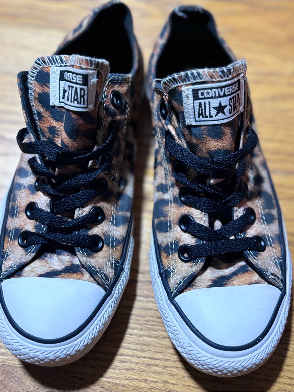 🐅 Converse Chuck Taylor All Star Tiger Print
Women's US 7